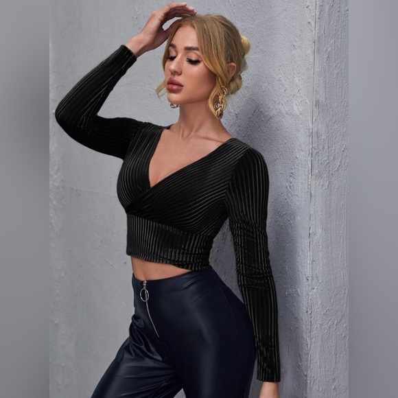 La Senza long sleeve crop top - Picture 1 of 5